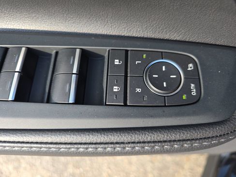 Used 2024 Toyota Grand Highlander AWD image 29