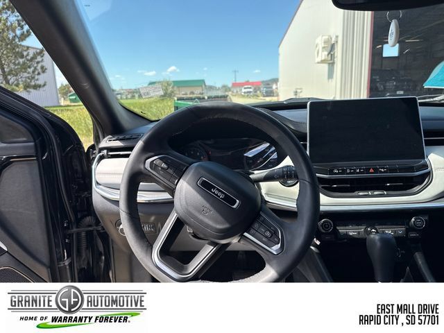 Used 2023 Jeep Compass Limited AWD/4WD image 14