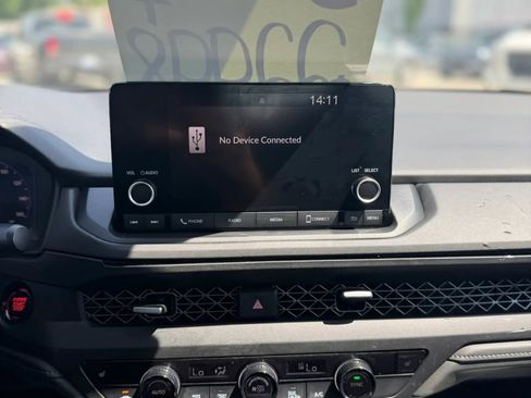 Used 2023 Honda Accord EX image 15