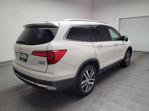 Used 2018 Honda Pilot Touring image 9