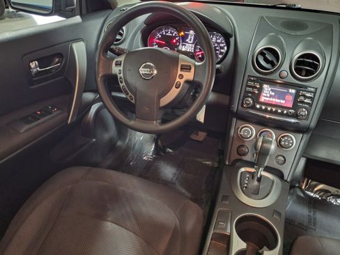 Used 2015 Nissan Rogue S w/ Convenience Package AWD/4WD image 14