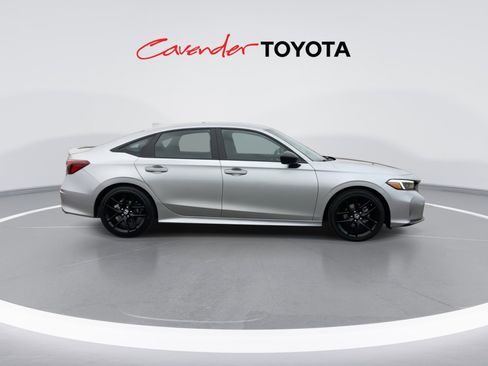 Used 2025 Honda Civic Sport image 9