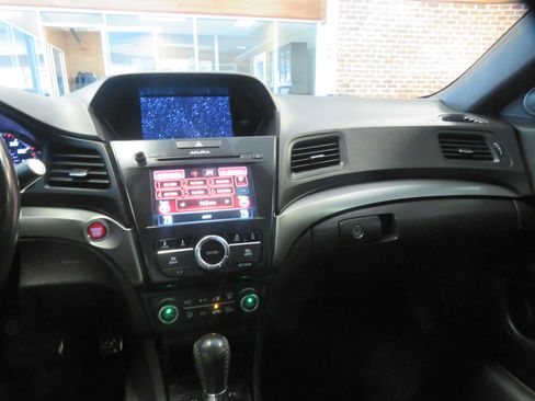 Used 2016 Acura ILX FWD image 34
