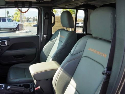 Certified 2024 Jeep Gladiator Mojave w/ Convenience Group image 21