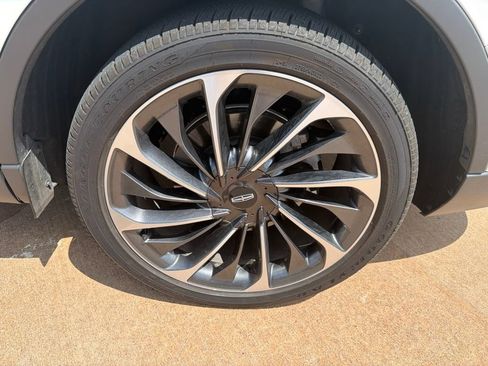Used 2025 Lincoln Aviator Reserve w/ Equipment Group 201A AWD/4WD image 7
