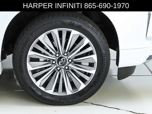 Used 2025 INFINITI QX80 Sensory AWD/4WD image 15