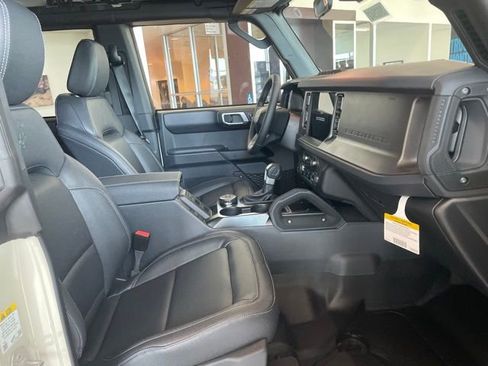 New 2026 Ford Bronco Badlands image 24
