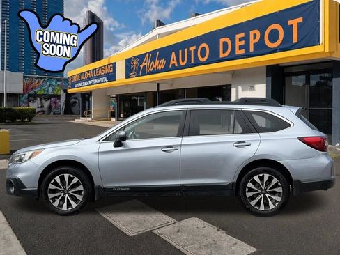 Used 2015 Subaru Outback 2.5i Limited AWD/4WD image 2