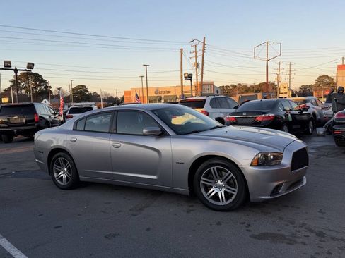 Used 2014 Dodge Charger R/T image 4