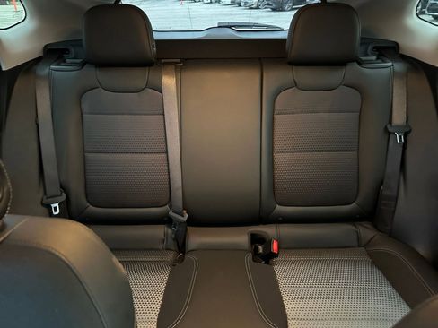 Used 2025 Chevrolet Trax LT w/ LT Convenience Package image 36