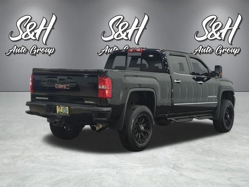Used 2017 GMC Sierra 2500 Denali w/ Suspension Package, Off-Road AWD/4WD image 20