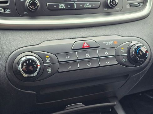 Used 2017 Kia Sorento LX image 33