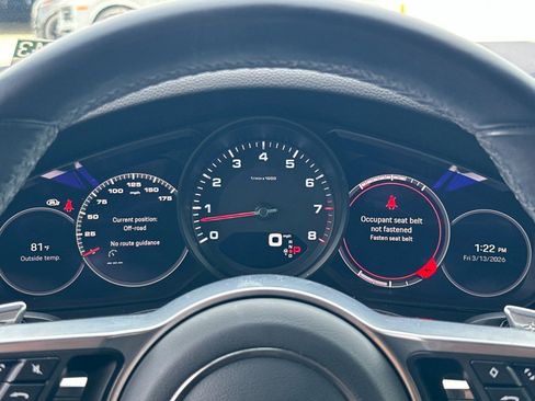 Used 2023 Porsche Cayenne Platinum Edition image 24