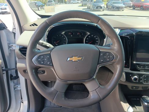 Used 2020 Chevrolet Traverse Premier AWD/4WD image 16