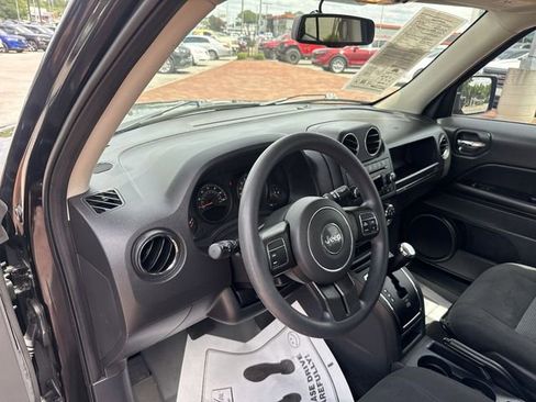 Used 2017 Jeep Patriot Sport w/ Power Value Group FWD image 14