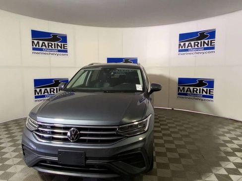 Used 2023 Volkswagen Tiguan SE AWD/4WD image 5
