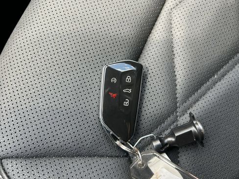 Used 2026 Volkswagen Atlas SE FWD image 18