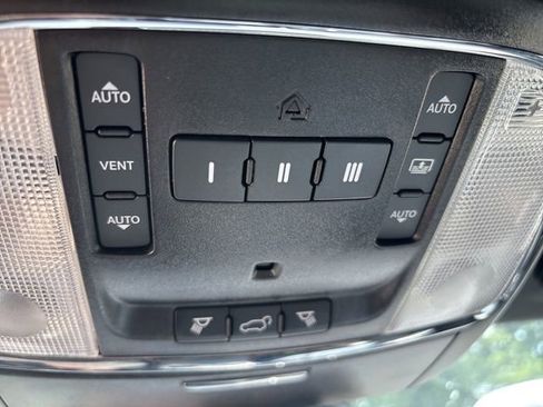 Used 2020 Jeep Grand Cherokee High Altitude AWD/4WD image 20