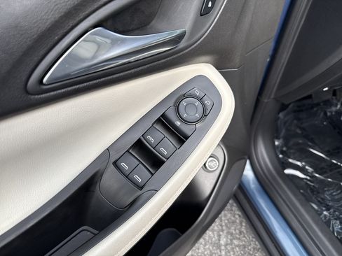 Used 2025 Buick Encore GX Preferred w/ Advanced Technology Package FWD image 15