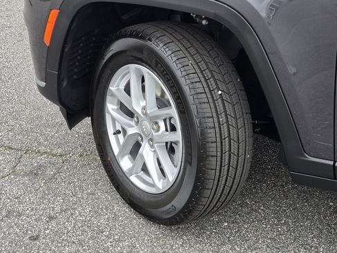 New 2025 Jeep Grand Cherokee L Laredo w/ Luxury Tech Group I image 21