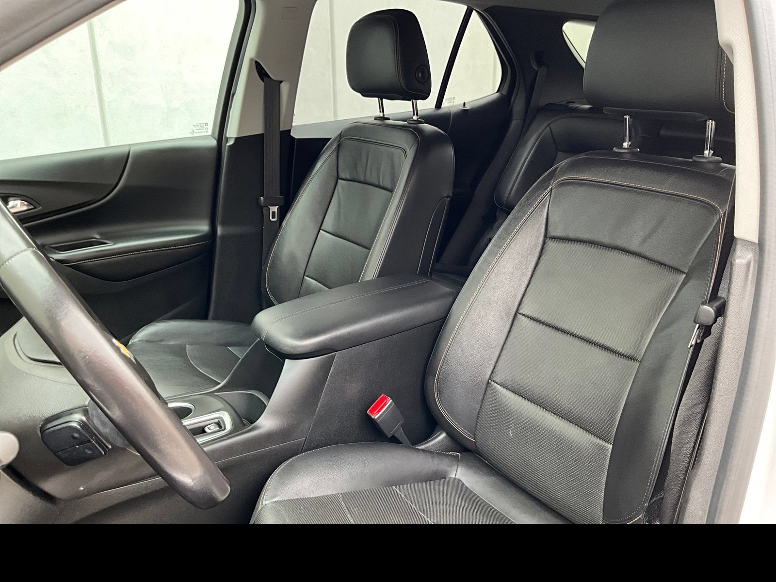 Used 2020 Chevrolet Equinox Premier AWD/4WD image 24