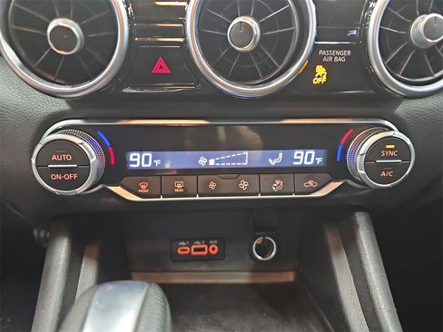 Used 2020 Nissan Sentra SV image 23