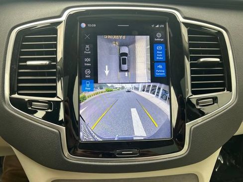 Certified 2024 Volvo XC90 B6 Plus AWD/4WD image 25