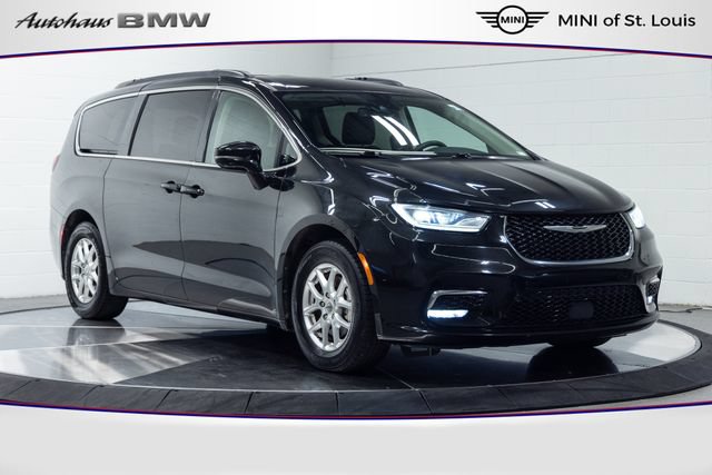 Used 2022 Chrysler Pacifica Touring-L FWD image 1