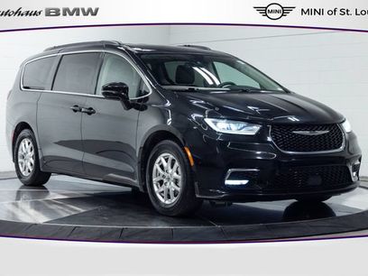 Used 2022 Chrysler Pacifica Touring-L
