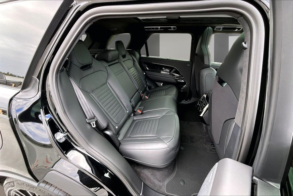 New 2027 Land Rover Range Rover Sport SV AWD/4WD image 9