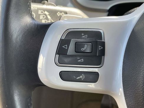 Used 2013 Volkswagen Beetle TDI image 20