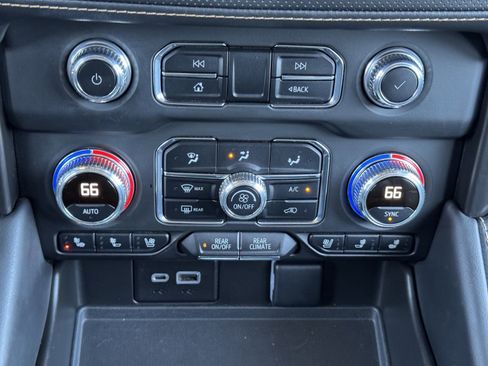 Used 2023 GMC Yukon AT4 w/ AT4 Premium Package image 26