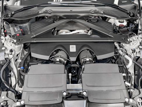 Used 2024 Aston Martin DB12 Coupe RWD image 12