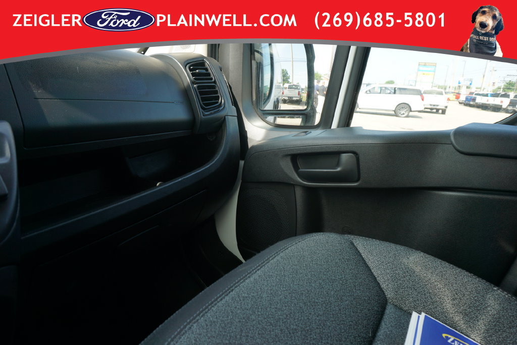 Used 2025 RAM ProMaster 2500 w/ U-Haul Equipment Group FWD image 29