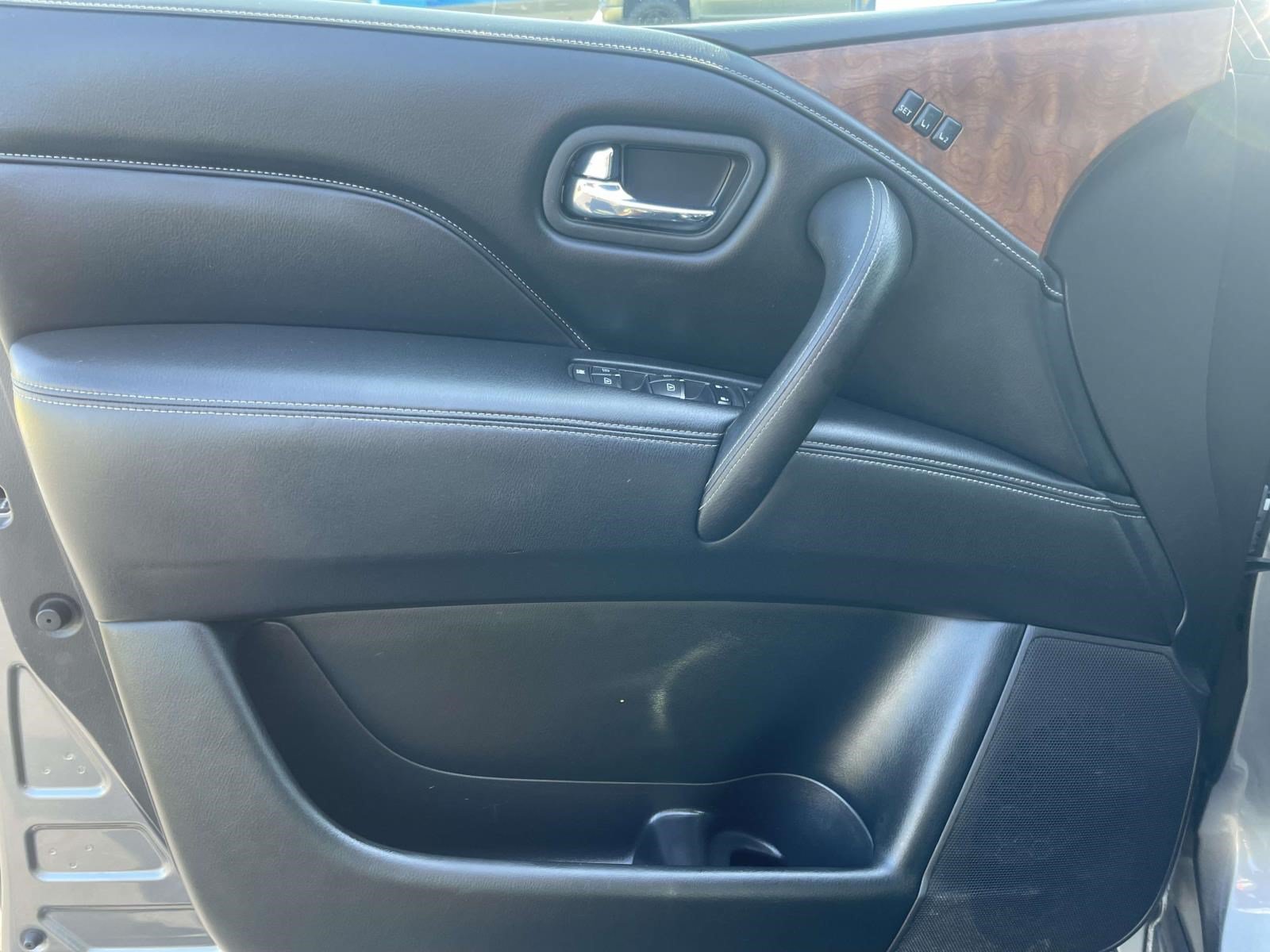 Used 2019 INFINITI QX80 Luxe AWD/4WD image 18