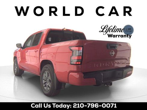 Used 2025 Nissan Frontier SV w/ SV Convenience Package RWD image 3