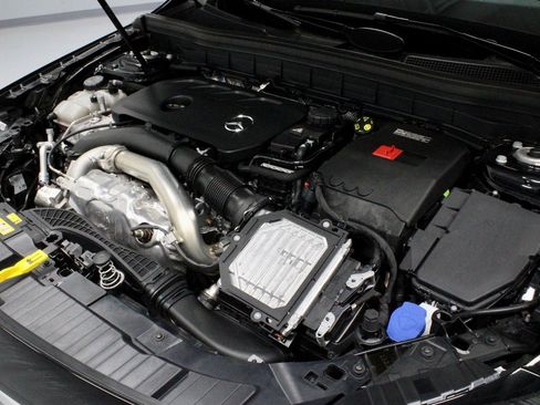 Used 2025 Mercedes-Benz GLB 250 GLB 250 image 18