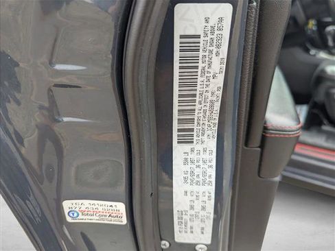 Used 2017 Jeep Cherokee Trailhawk AWD/4WD image 24