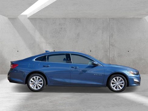 Used 2024 Chevrolet Malibu LT FWD image 2