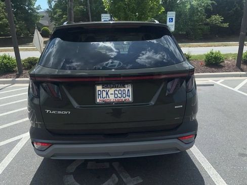 Used 2025 Hyundai Tucson Limited AWD/4WD image 9