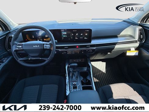 New 2026 Kia Sorento LX FWD image 15