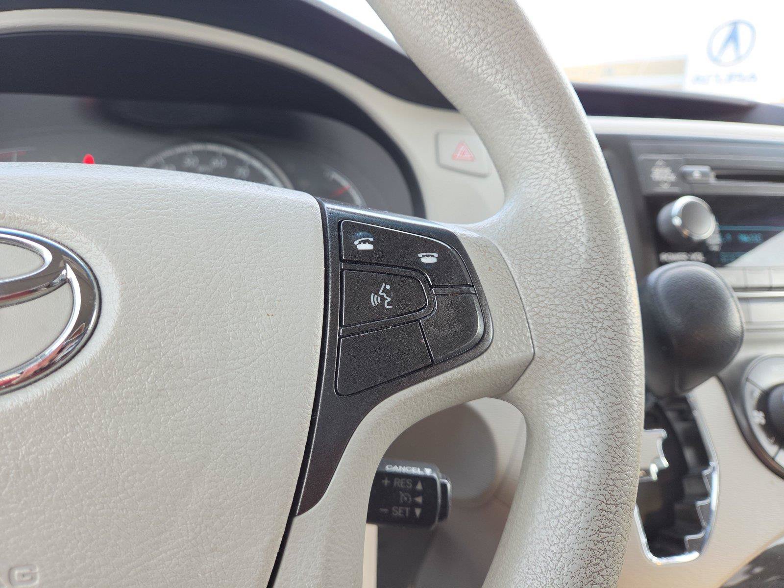 Used 2014 Toyota Sienna LE FWD image 12