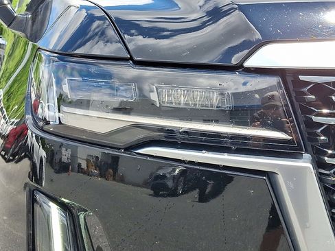 Certified 2023 Cadillac Escalade Premium Luxury AWD/4WD image 10
