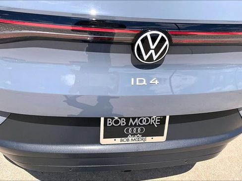 Used 2023 Volkswagen ID.4 Pro AWD/4WD image 32