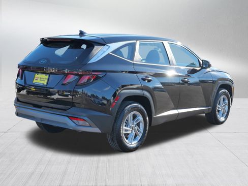 Certified 2026 Hyundai Tucson SE image 7