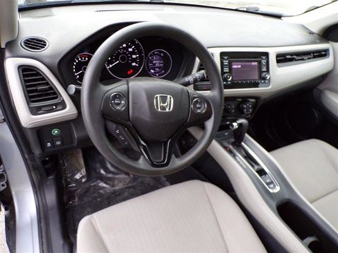 Used 2018 Honda HR-V LX image 16