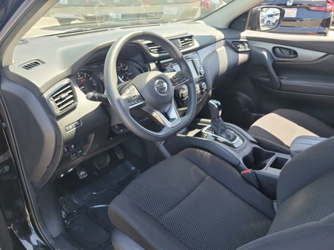 Used 2020 Nissan Rogue Sport S image 15