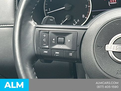 Used 2025 Nissan Pathfinder SV FWD image 28