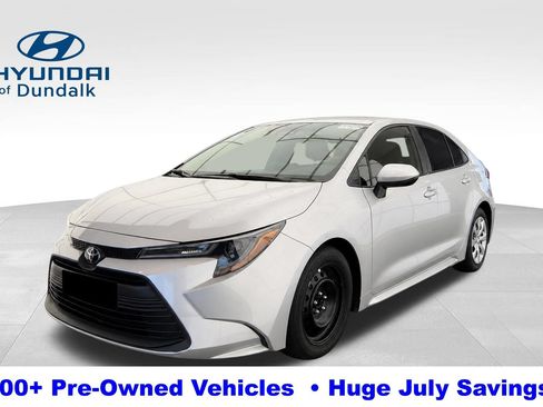 Used 2024 Toyota Corolla LE FWD image 3