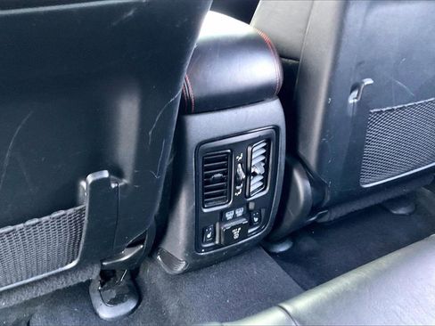 Used 2024 Dodge Durango GT image 33